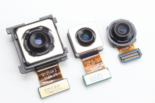 Камера задняя Samsung G781 Galaxy S20 FE 5G, G990 Galaxy S21 FE (3 шт: 12MP, 12MP, 8MP), сняты с нового телефона