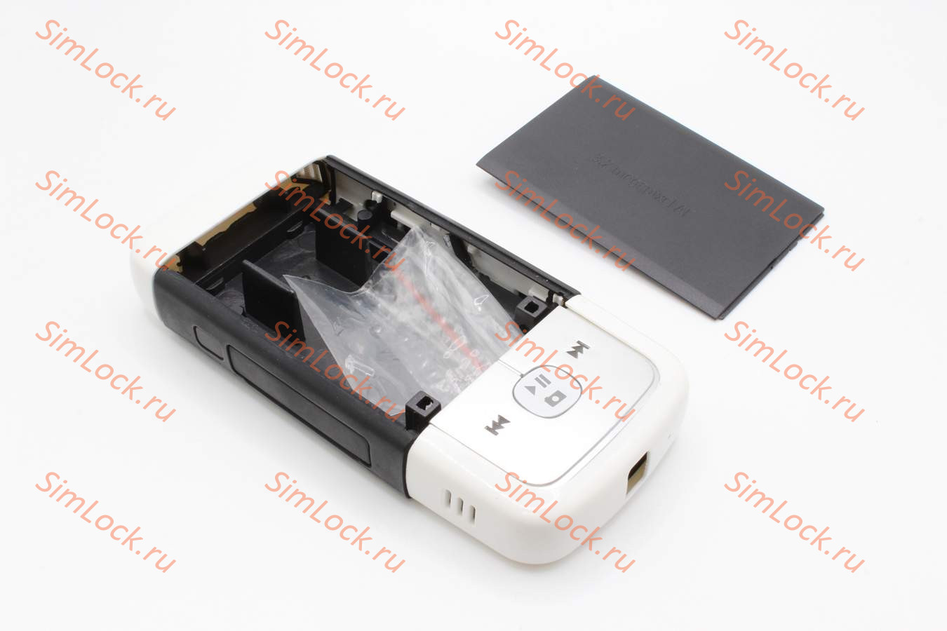 Nokia 5700 - корпус без средней части, цвет черный+белый