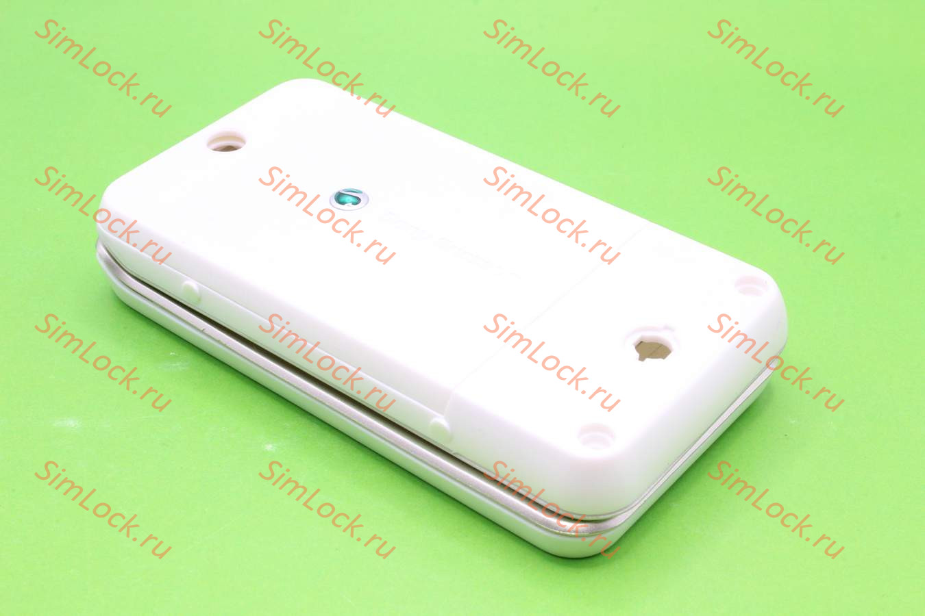 Sony Ericsson R306 - корпус, цвет белый