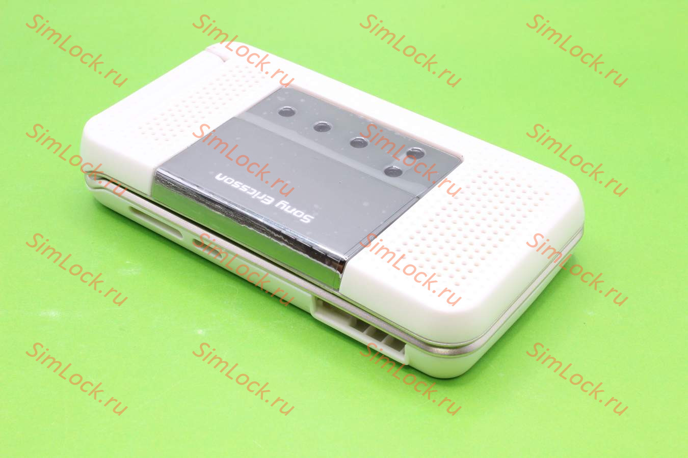 Sony Ericsson R306 - корпус, цвет белый