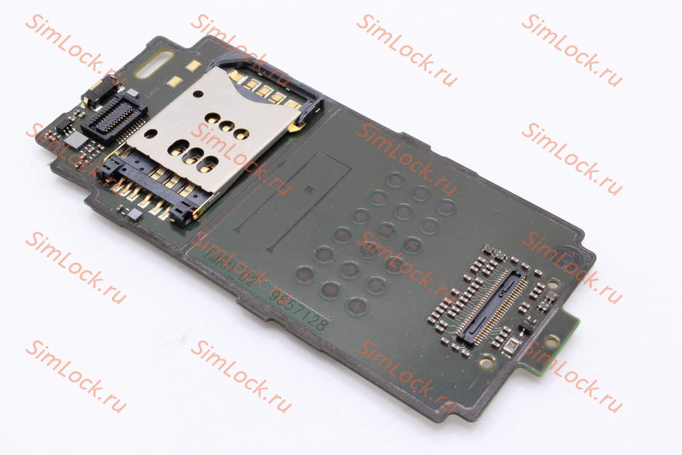 Nokia 6111 - считыватель SIM и подложка функциональной клавиатуры на плате, с кнопкой включения