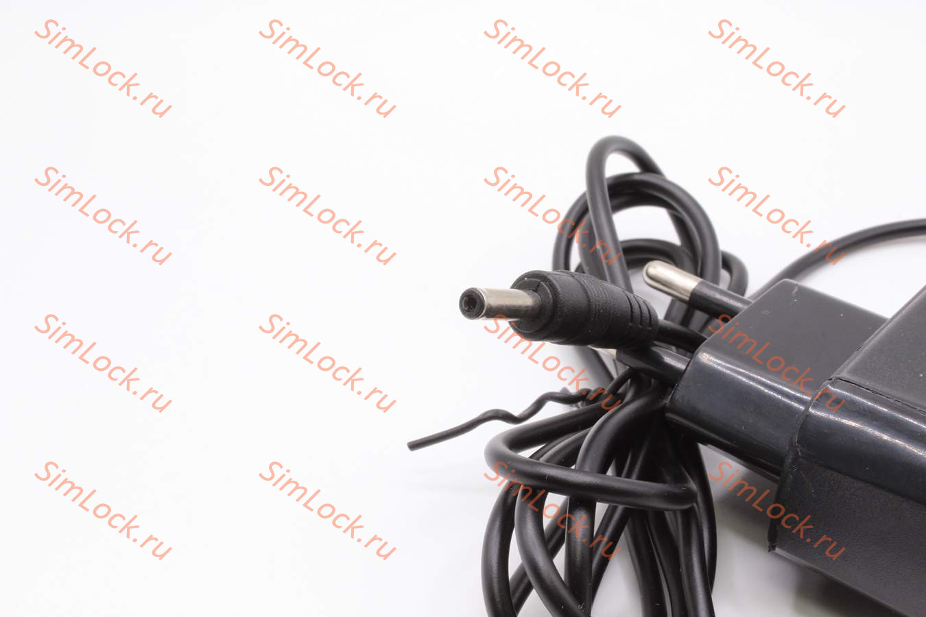 СЗУ Nokia AC-2E 5.3V - 5.7V, 3.5mm x 1.35mm (ACP-8e, ACP-12e) Nokia 1100, 3310, 6020, 8800SE, N70 и др.