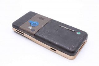 Sony Ericsson K530 - корпус, цвет черный+золото