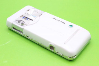 Sony Ericsson K550 - корпус, цвет белый