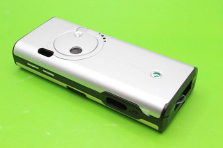 Sony Ericsson K600 - корпус, цвет серебристый