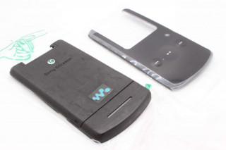 Sony Ericsson W508 - панели, цвет черный