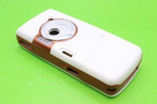 Sony Ericsson W800 - корпус, цвет белый