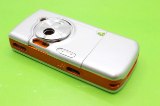 Sony Ericsson W800 - корпус, цвет серебро