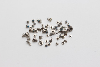 Винты для iPhone 12 mini, комплект без 2 нижних винтов