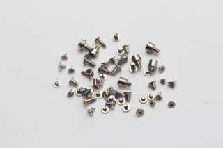 Винты для iPhone 13 mini, комплект без 2 нижних винтов