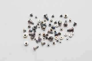 Винты для iPhone 15, комплект без 2 нижних винтов