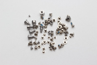 Винты для iPhone 15 Plus, комплект без 2 нижних винтов