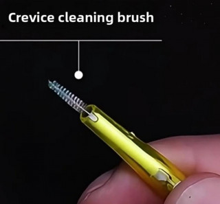 Устройство для чистки различных отверстий и щелей телефона и других мобильных устройств